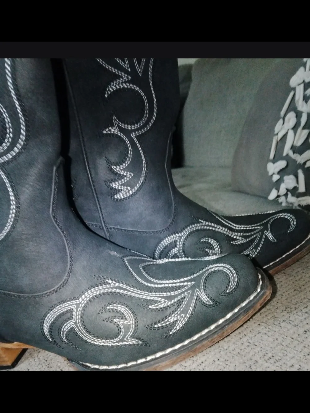 Like New! Women's ROPER Cowboy Boots Size 6
